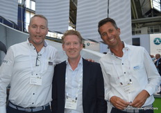 Arjen van Dijk and Erik van der Geest of NPI having fun with Kuno Jacobs (in the middle, Nova Exhibitions)